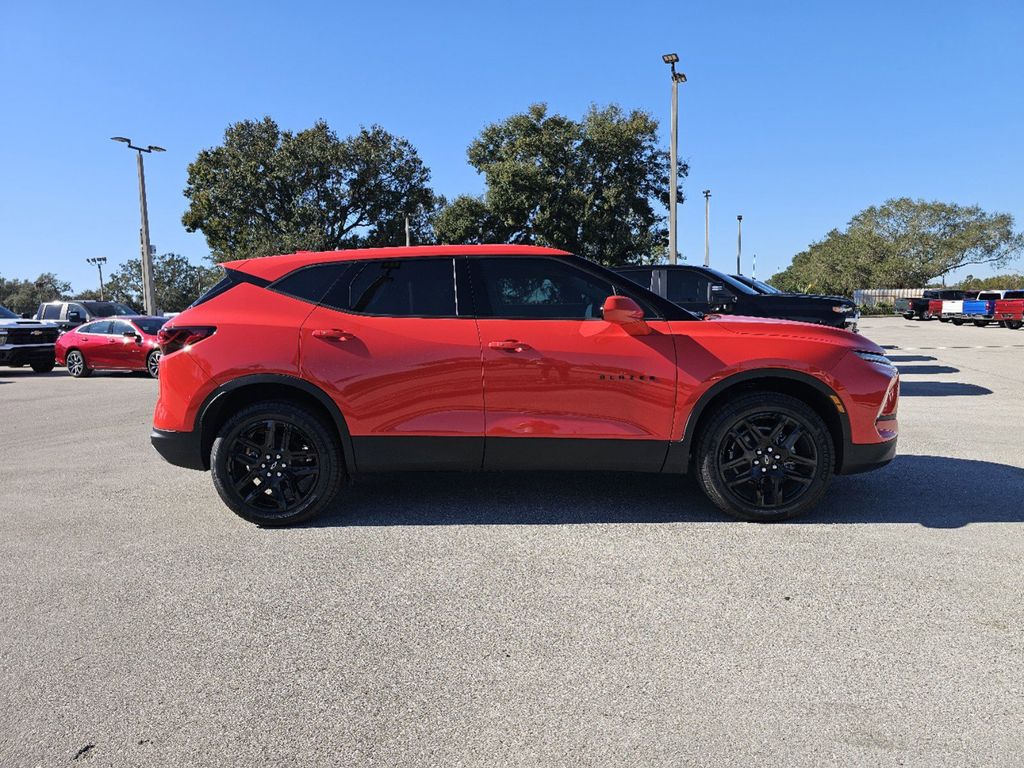 2025 Chevrolet Blazer LT 2