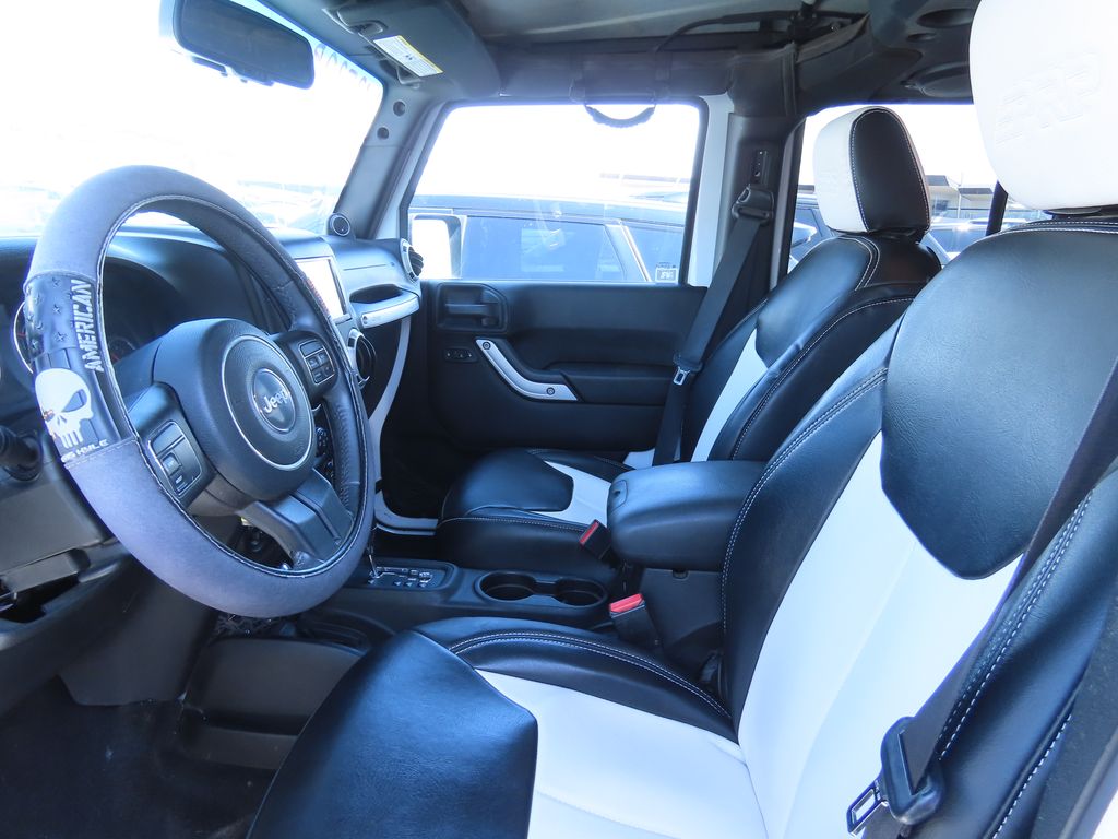 Thumbnail: 2014 Jeep Wrangler - 11