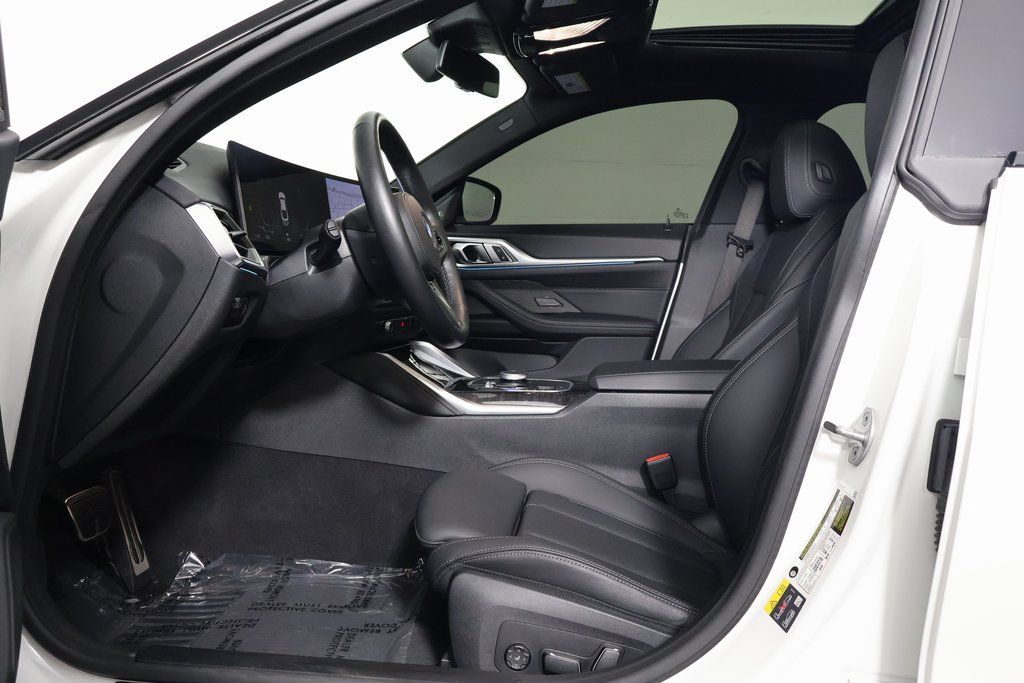 2024 BMW i4 eDrive35 10