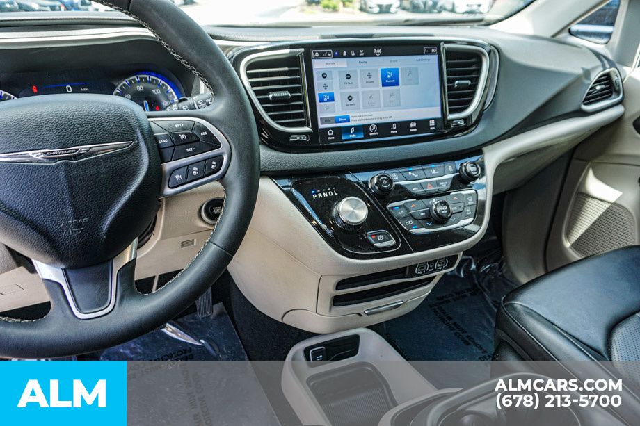 2024 Chrysler Pacifica Touring L photo 35