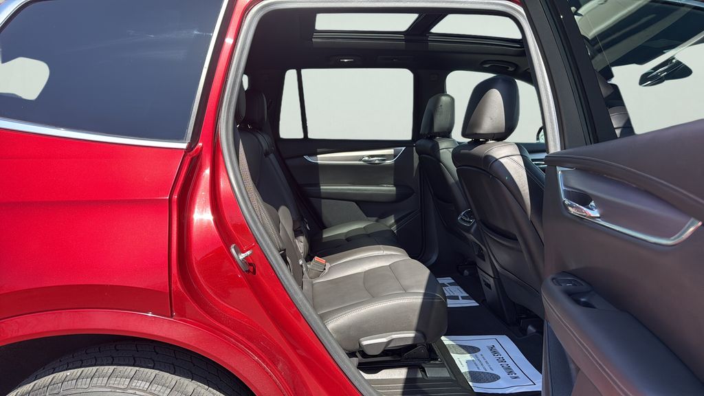 2022 Cadillac XT6
