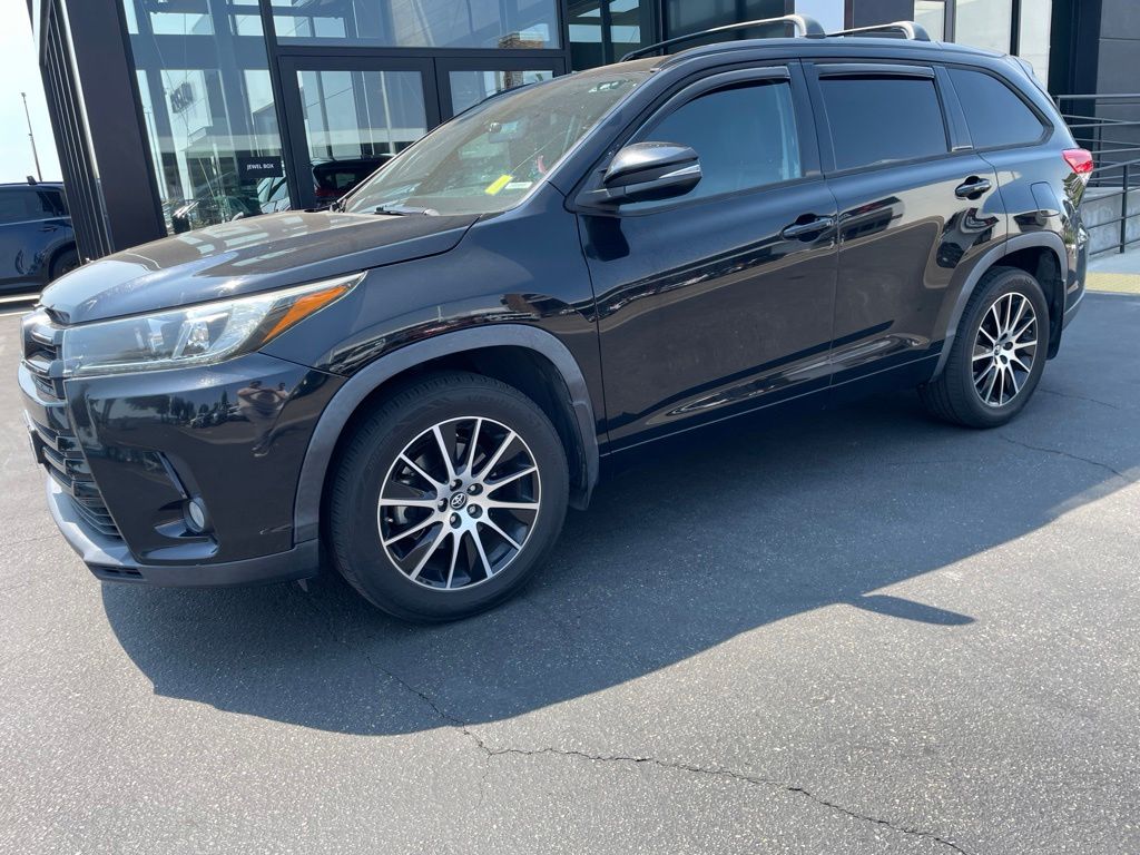 2018 Toyota Highlander SE