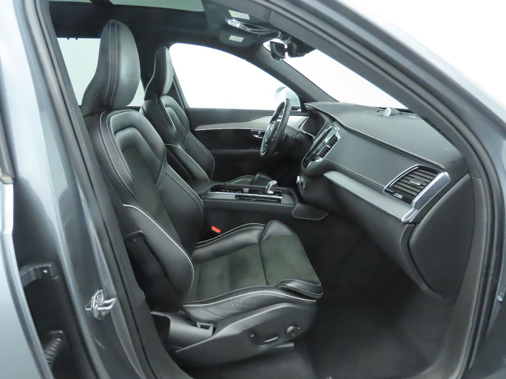 2019 Volvo XC90 T8 R-Design 21