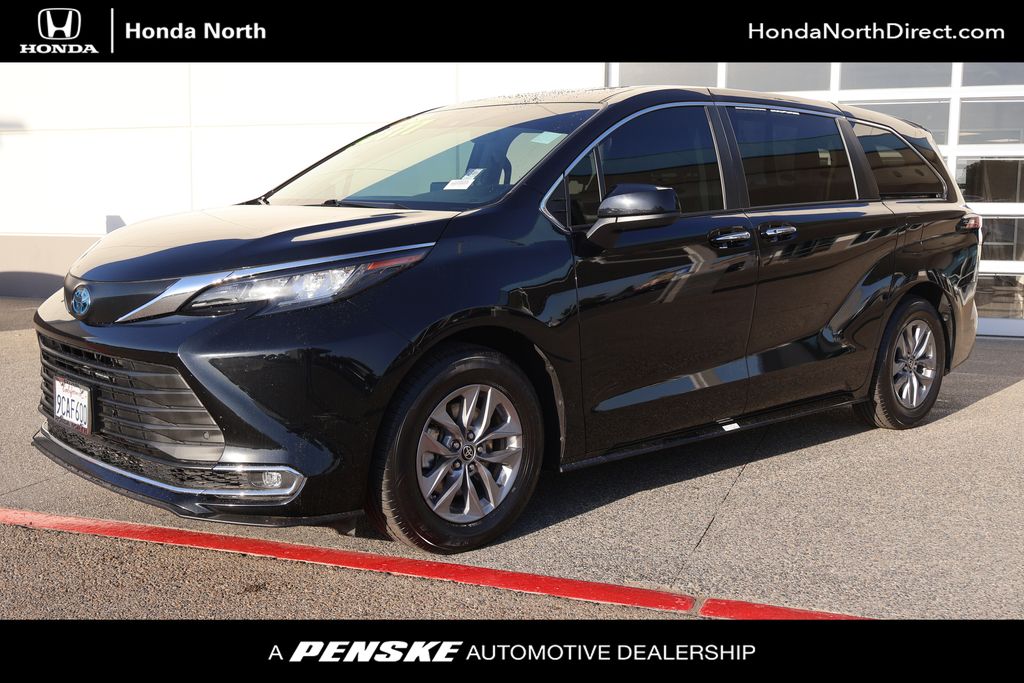 2022 Toyota Sienna XLE -
                Clovis, CA