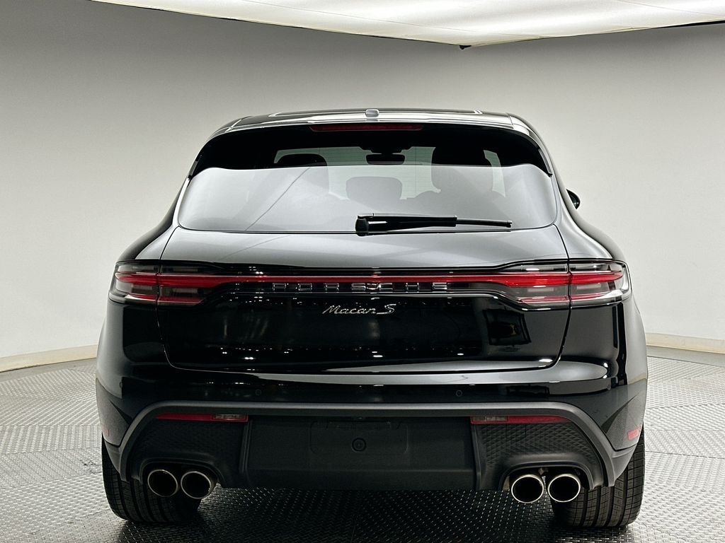 Thumbnail: 2023 Porsche Macan - 12