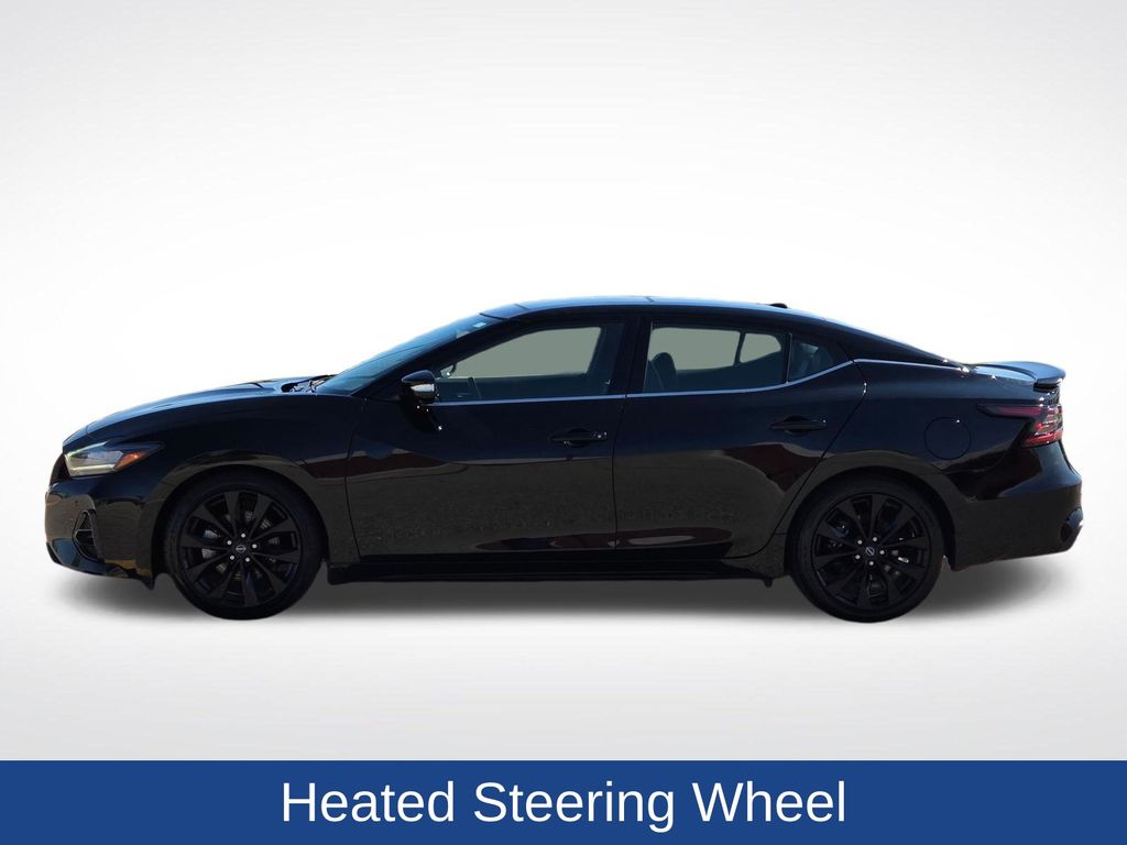 2023 Nissan Maxima SR