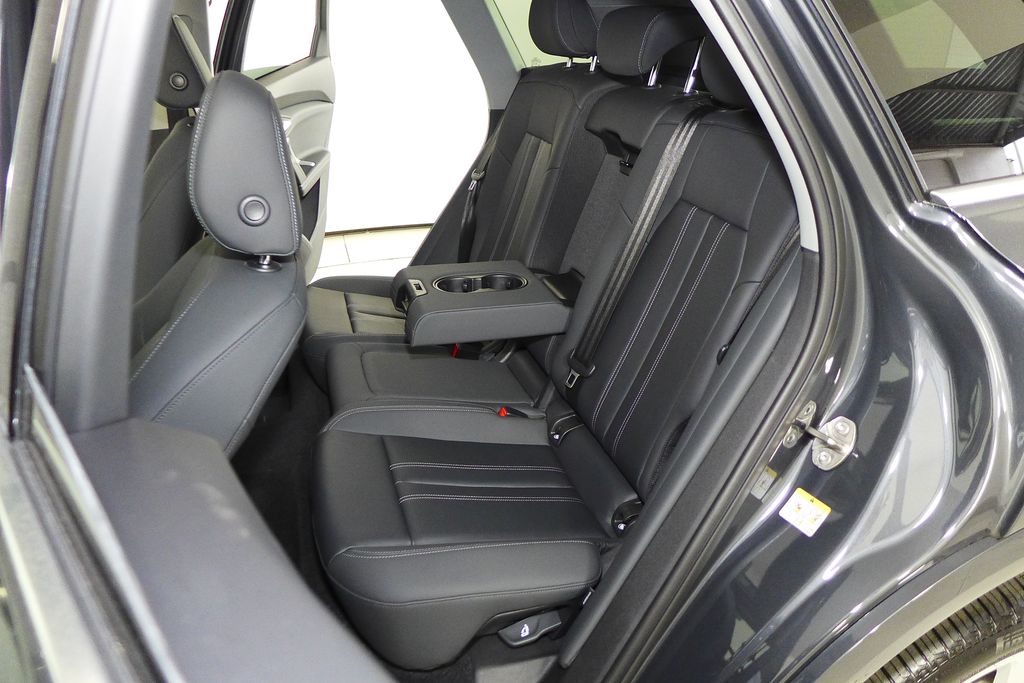 Thumbnail: 2025 Audi Q5 - 21