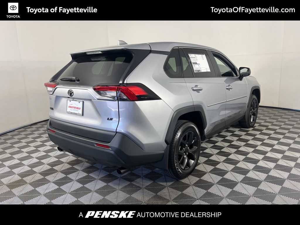 2025 Toyota RAV4 LE 5