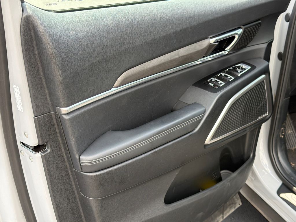 Used 2024 Gray Kia EX X-Line image 10