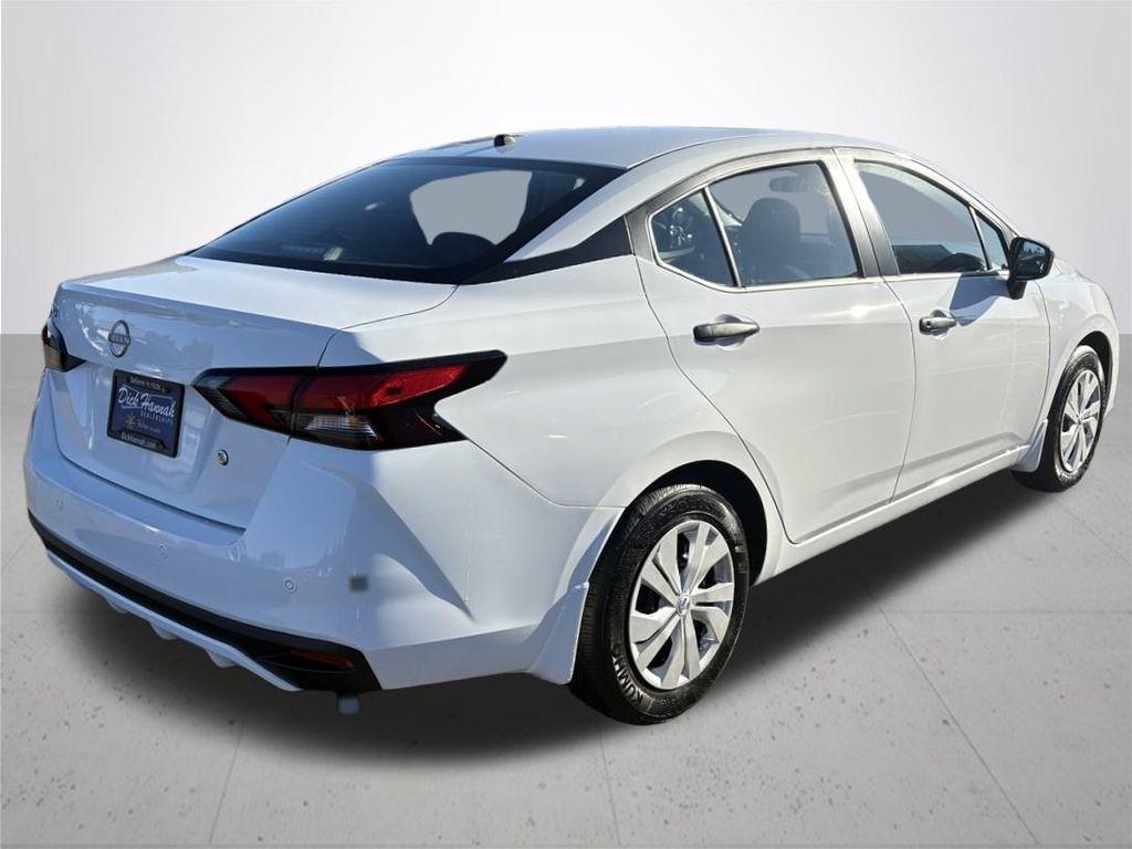2025 Nissan Versa 1.6 S