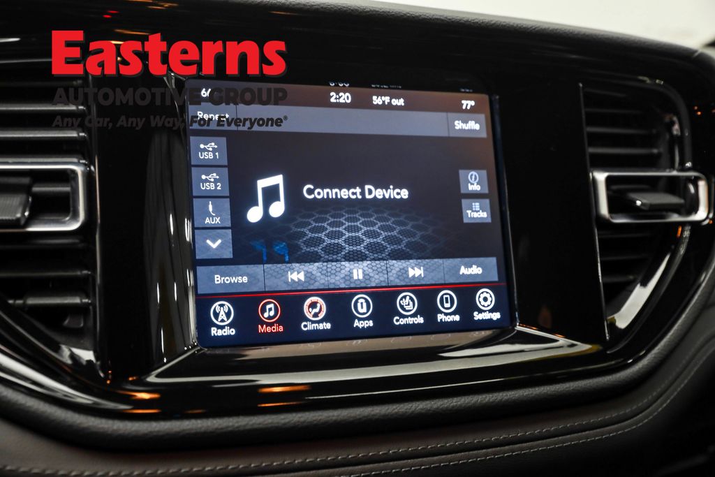 Used 2024 White Dodge SXT image 19