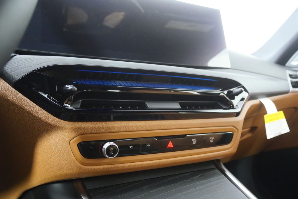 Thumbnail: 2026 BMW i4 - 22