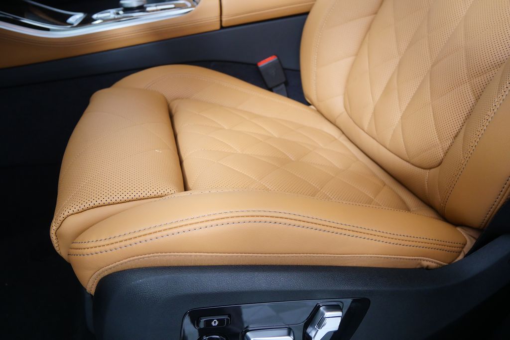 Thumbnail: 2026 BMW X5 - 10