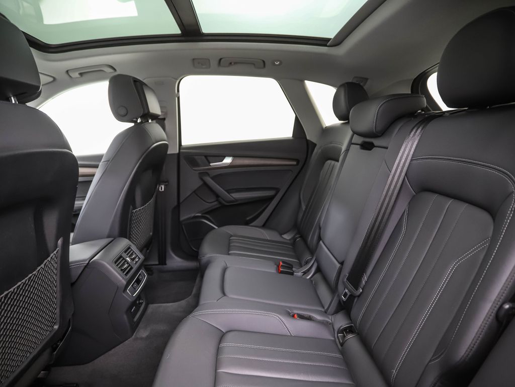 Thumbnail: 2021 Audi Q5 - 21