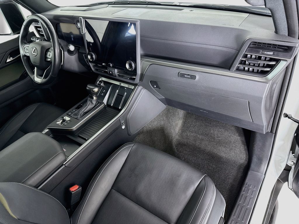 Thumbnail: 2024 Lexus GX - 17