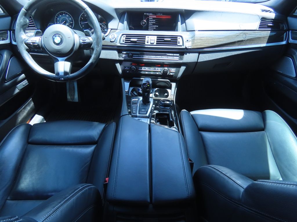 2016 BMW 5 Series 550i xDrive 7