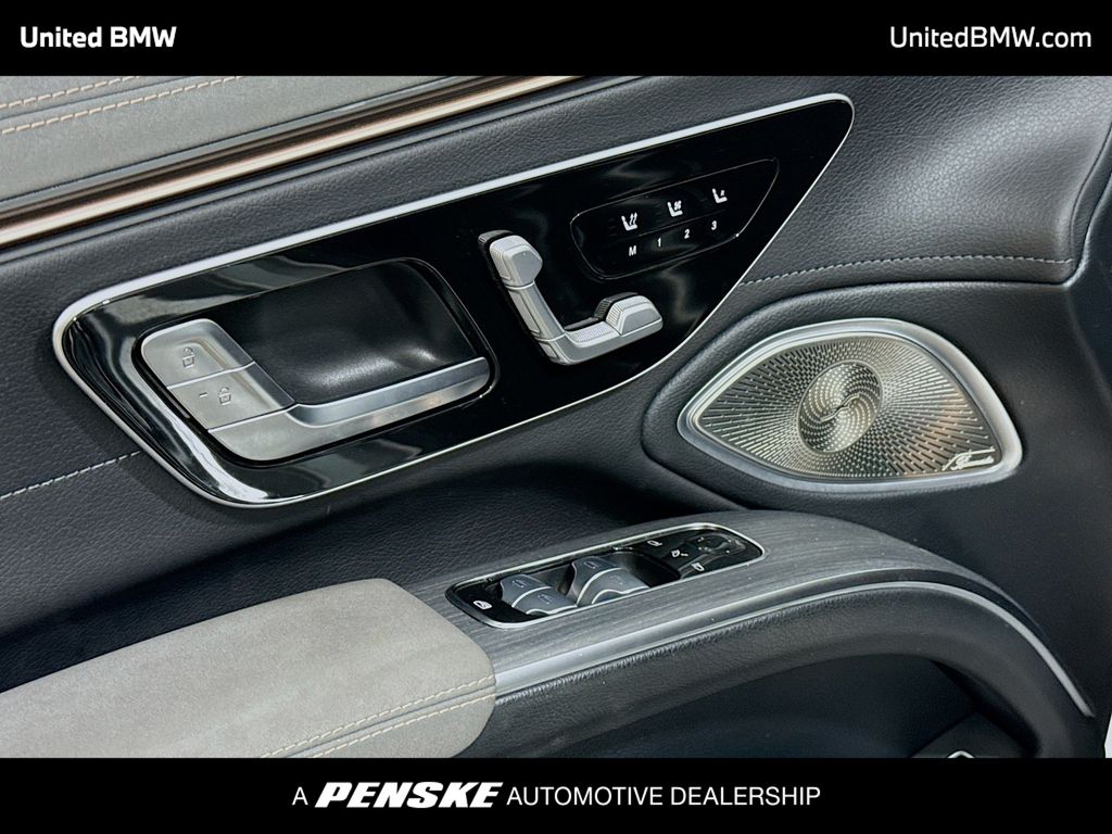 Thumbnail: 2022 Mercedes-Benz EQS - 3