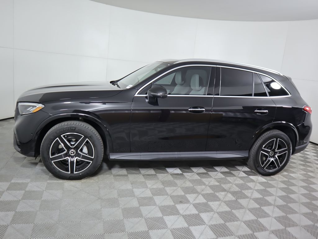 Thumbnail: 2026 Mercedes-Benz GLC - 8
