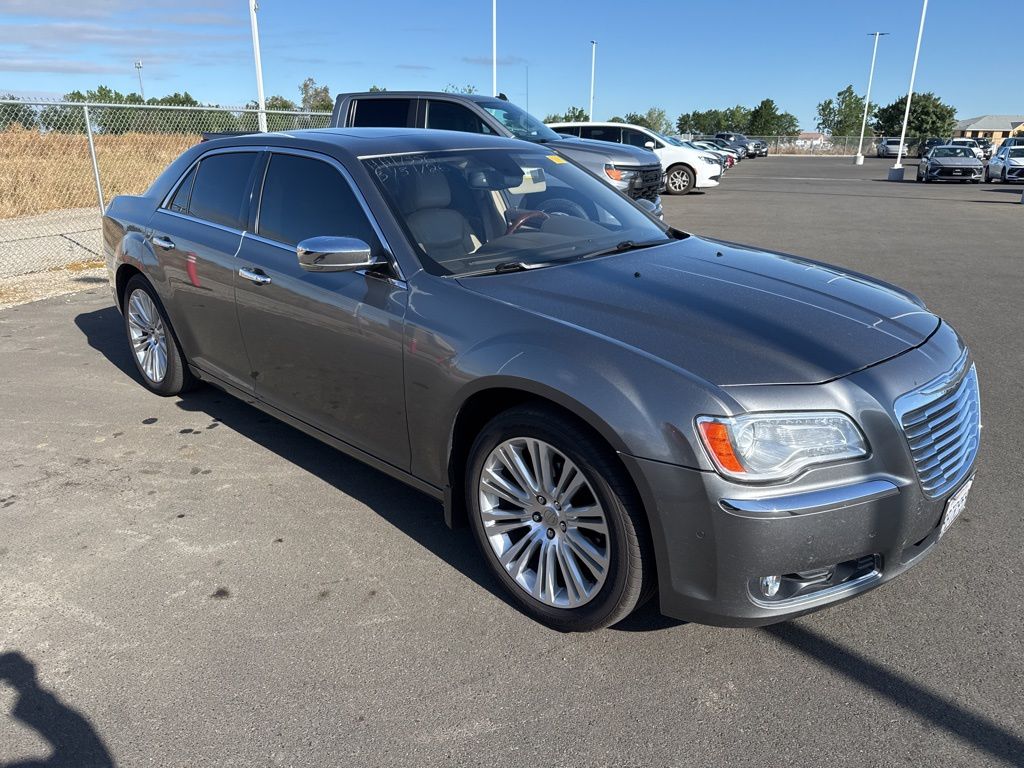 Tungsten Metallic Clearcoat 2011 Chrysler 300 Limited RWD Sedan Rear-Wheel Drive 5-Speed Automatic