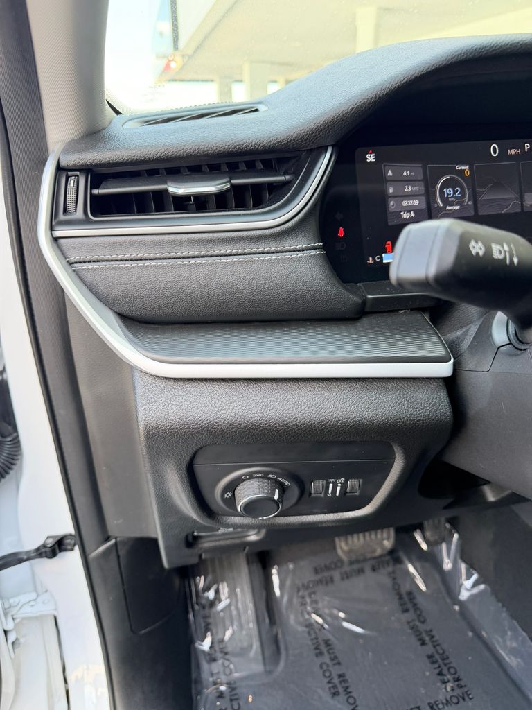 Used 2023 Jeep Grand Cherokee SUV