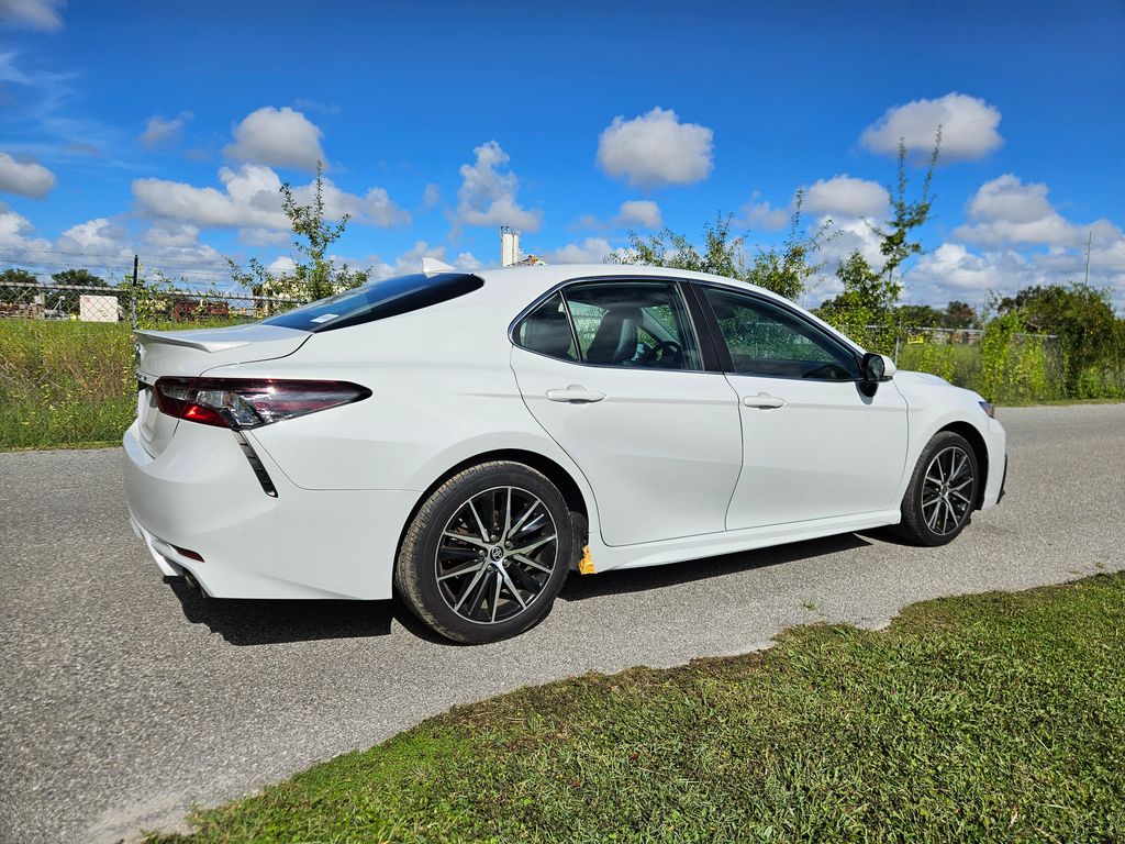Thumbnail: 2022 Toyota Camry - 5