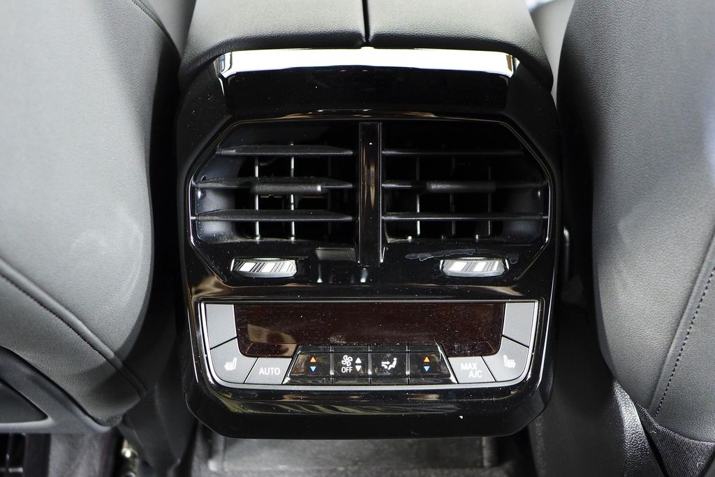 Thumbnail: 2023 BMW iX - 23