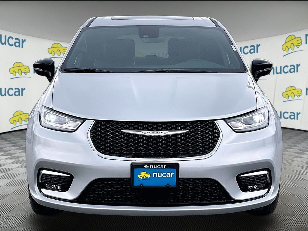 2026 Chrysler Pacifica — photo 2