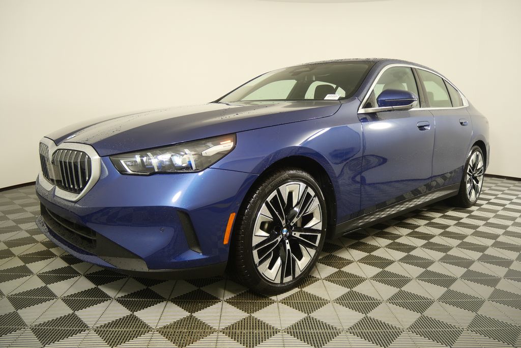 Thumbnail: 2025 BMW 5 Series - 7