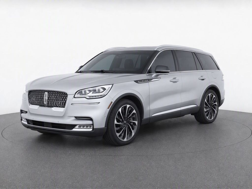 Used 2020 Silver Lincoln Reserve image 2