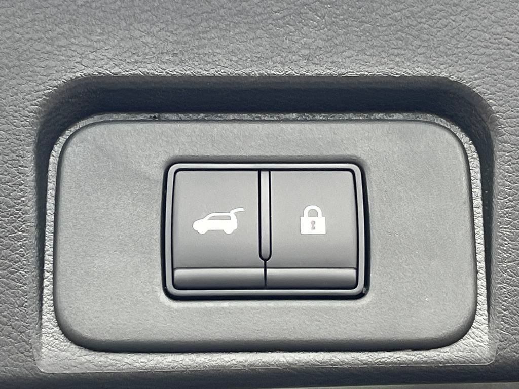 2025 Nissan Rogue SV photo