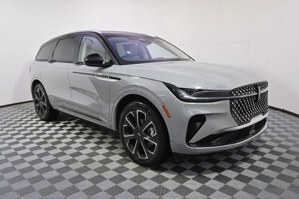 New 2026 Gray Lincoln Reserve image 8