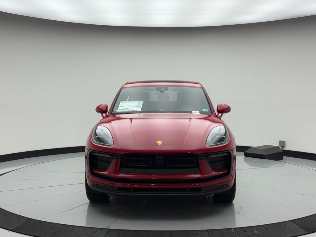 Thumbnail: 2025 Porsche Macan - 2