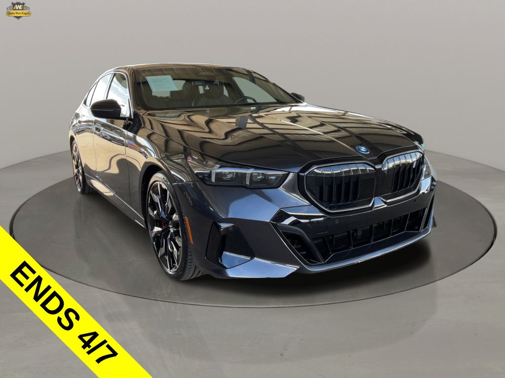 Gray (Dark Graphite Metallic) 2026 BMW i5 eDrive40 Sedan Rear-Wheel Drive Automatic