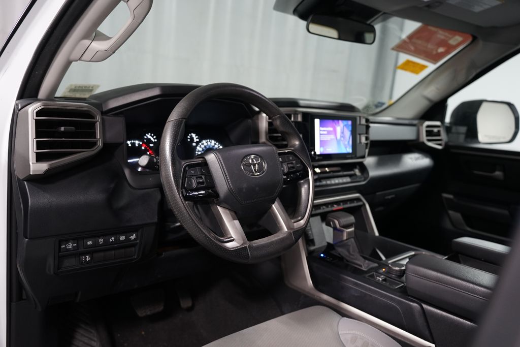 Thumbnail: 2022 Toyota Tundra - 7
