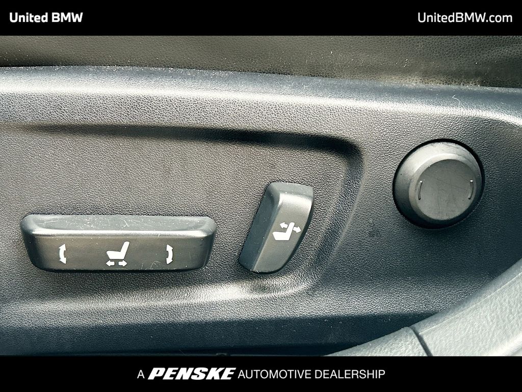 Thumbnail: 2017 Lexus IS - 4