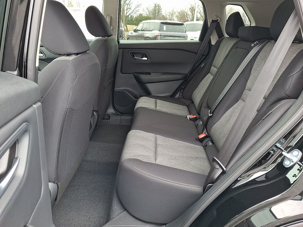 2026 Nissan Rogue — photo 6