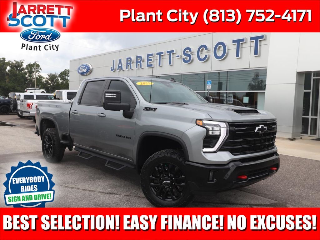 2025 Chevrolet Silverado 2500HD LT Crew Cab 4WD
