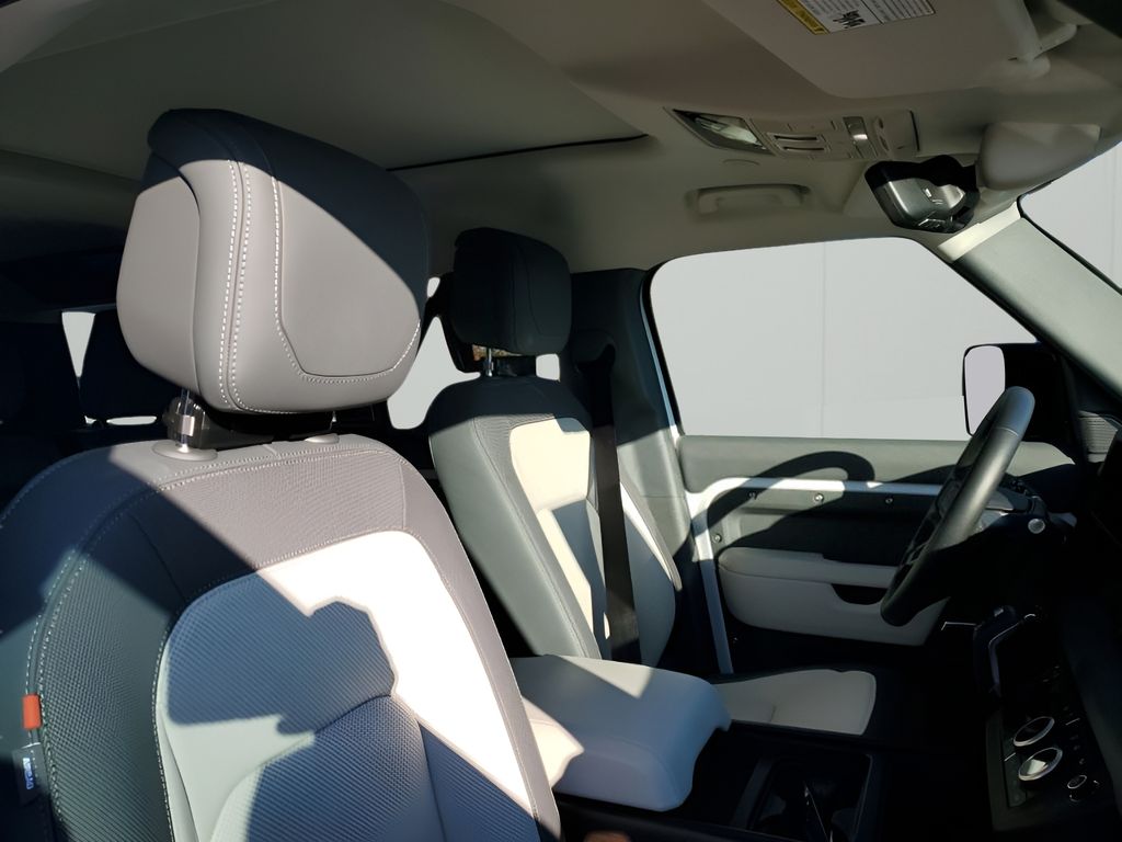 Used Car 2024 Land Rover Defender 110  X-dynamic Se For Sale Under $70,000 In Austin, Texas