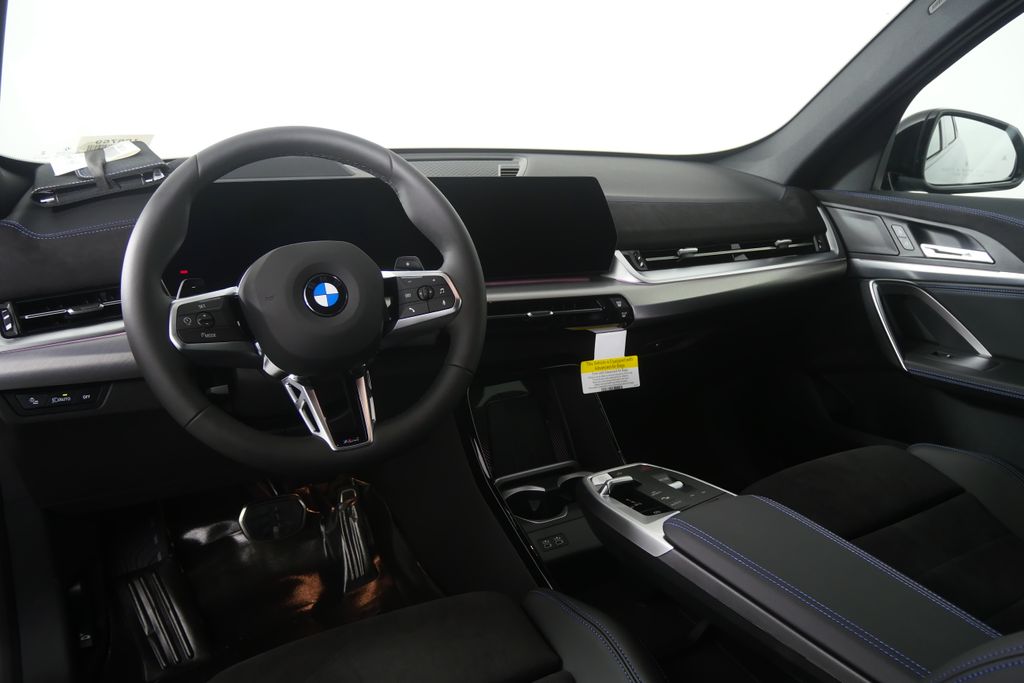 Thumbnail: 2027 BMW X1 - 16