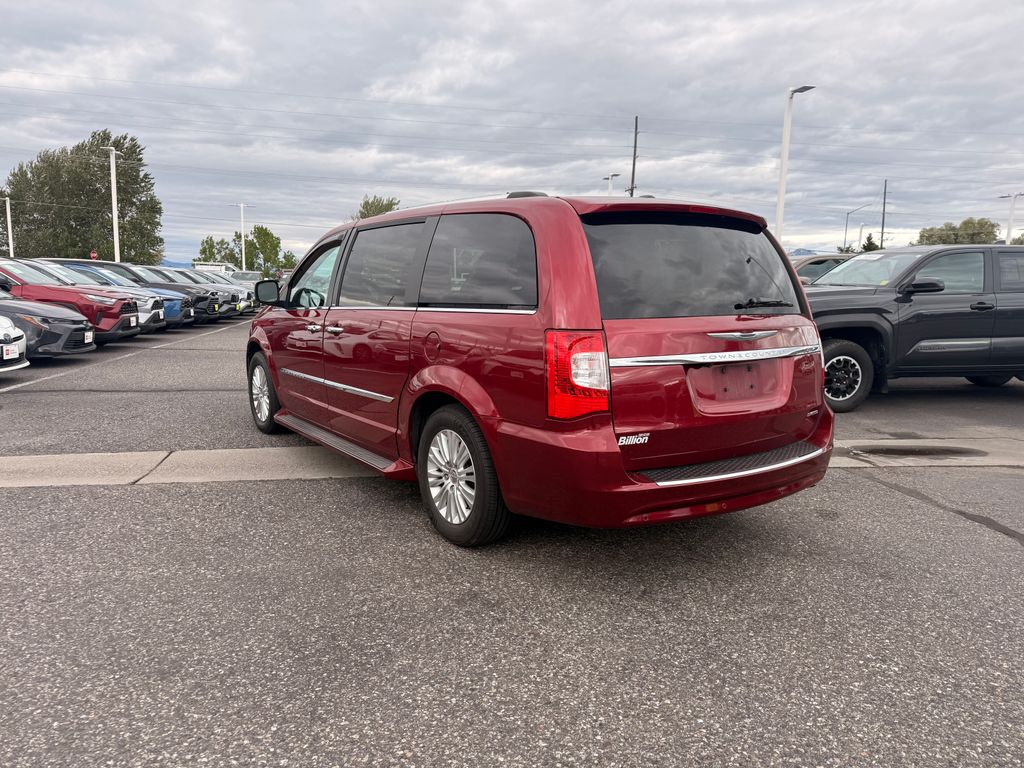 Used 2014 Chrysler Town & Country Van
