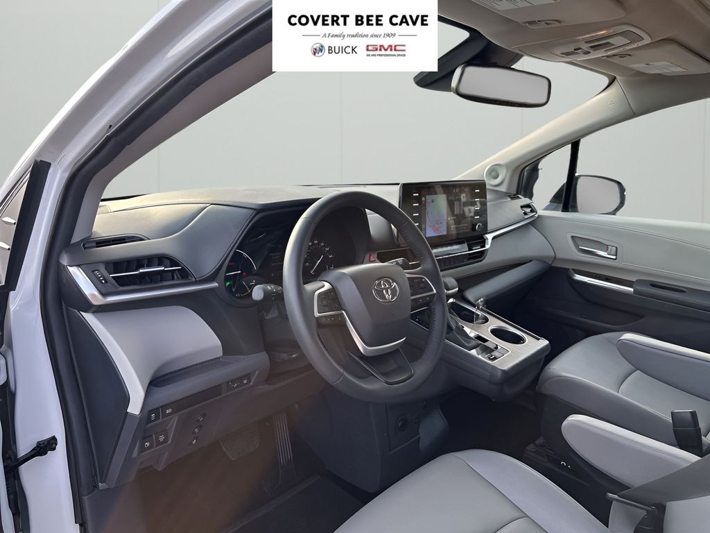 Used Car 2024 Toyota Sienna  Xle For Sale Under $80,000 In Austin, Texas