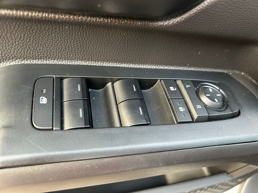 2024 Toyota Tacoma SR5 17