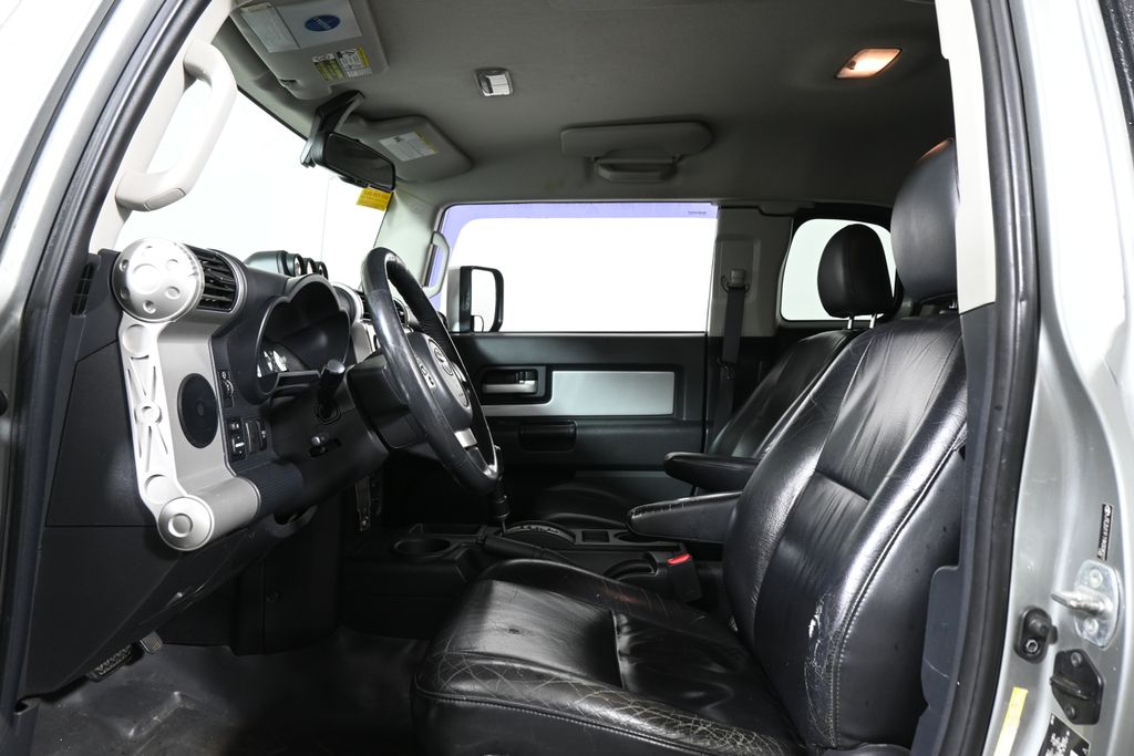2009 Toyota FJ Cruiser Base 3