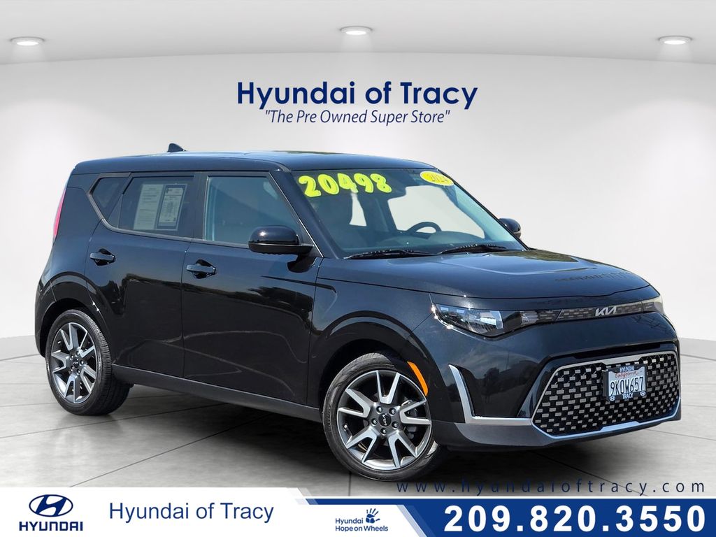 Fusion Black 2024 Kia Soul SUV / Crossover Front-Wheel Drive Continuously Variable Transmission