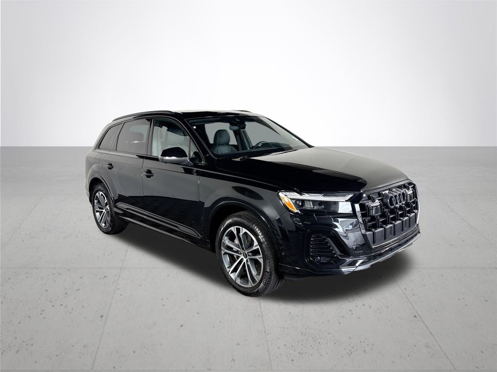 2025 Audi Q7 45 Premium Plus