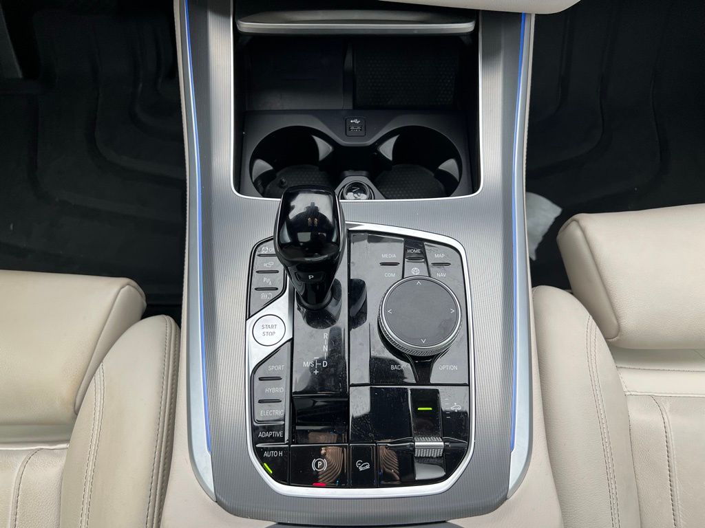 2022 BMW X5 xDrive45e 13