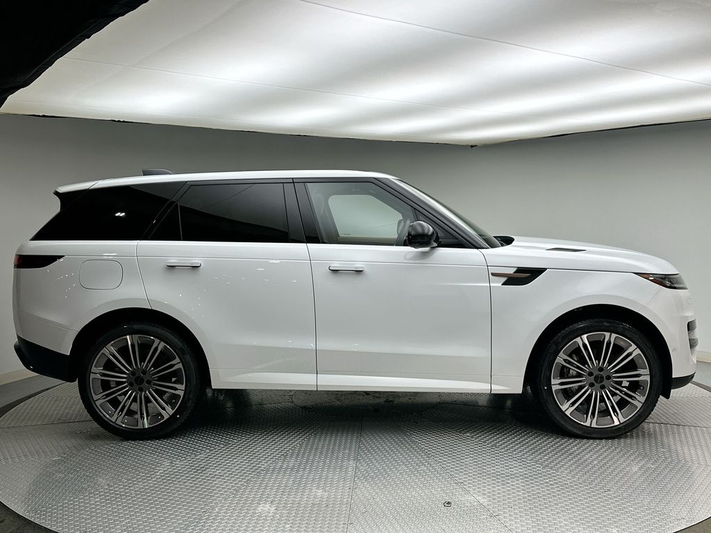 Thumbnail: 2026 Land Rover Range Rover Sport - 4