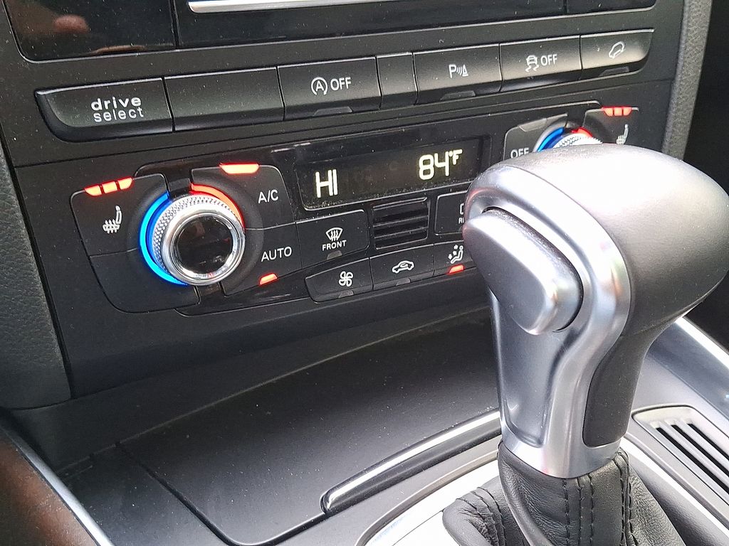 Thumbnail: 2015 Audi Q5 - 16