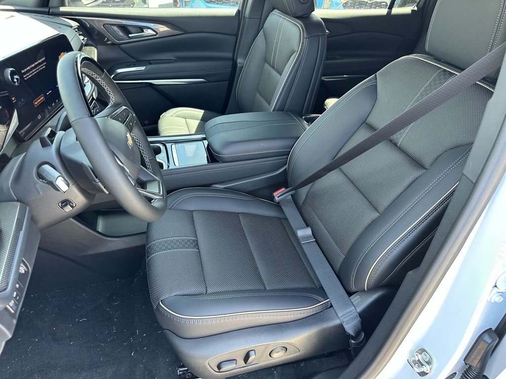 new 2026 Chevrolet Traverse car, priced at $53,495
