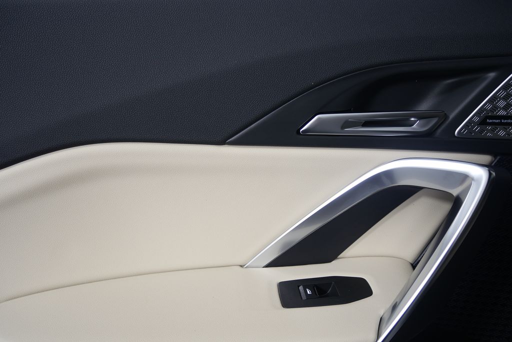 Thumbnail: 2025 BMW X1 - 14